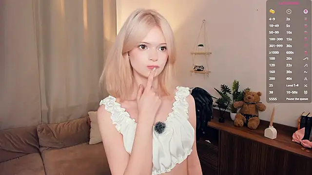 LaureMestler online show from February 2026 09:08:02 AM