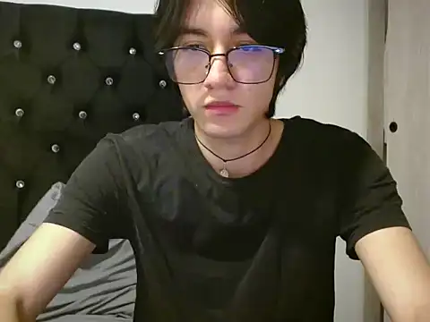 Matti Mendez  online show from June 2026 11:26:01 PM