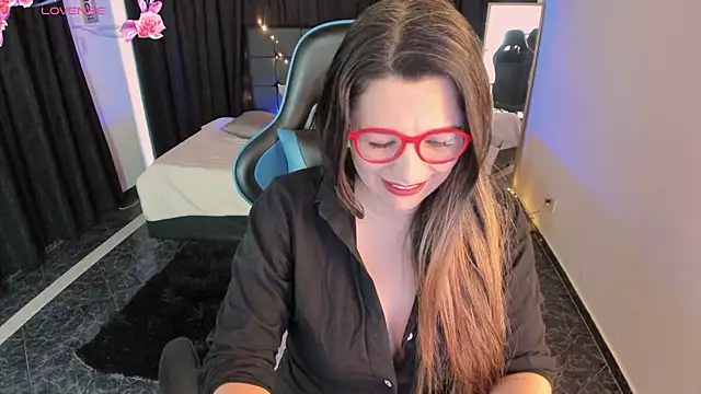 Hanna MA online show from November 2025 01:13:02 PM