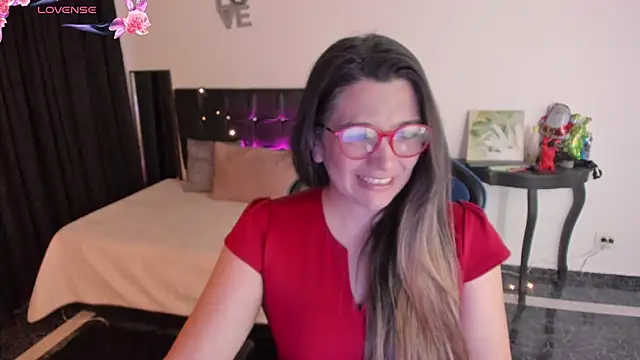 Hanna MA online show from November 2025 03:23:02 PM