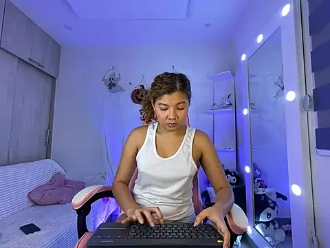 Gaby 002 online show from November 2025 11:01:02 AM