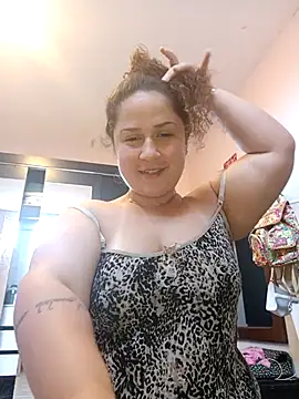 Moranguinha2234 online show from April 2026 06:57:01 PM