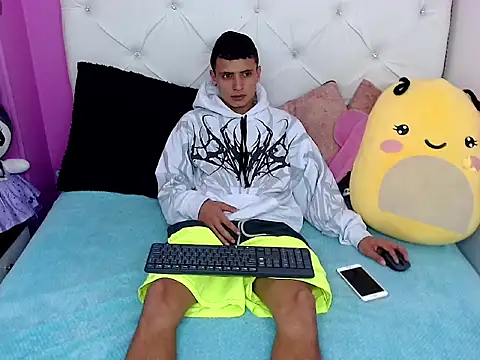 xx-kike-xx online show from October 2025 01:51:02 PM