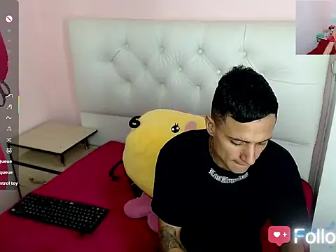 xx-kike-xx online show from October 2025 01:21:01 PM