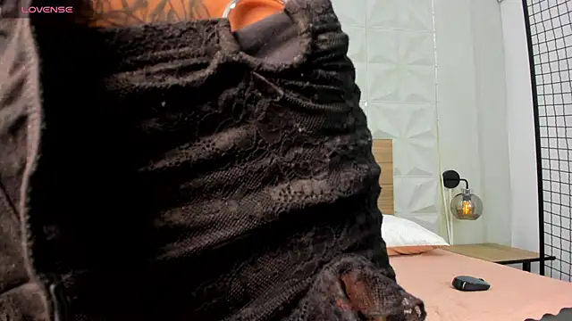 ValeryTrans  online show from November 2025 01:33:01 PM