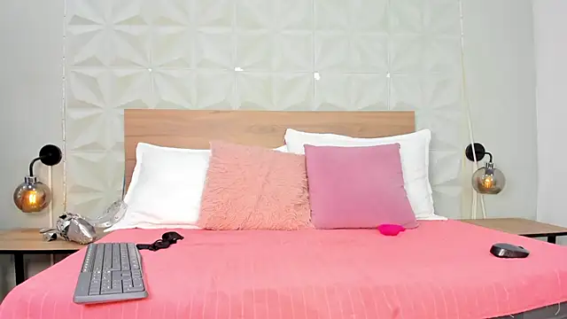 ValeryTrans  online show from February 2026 01:18:02 PM