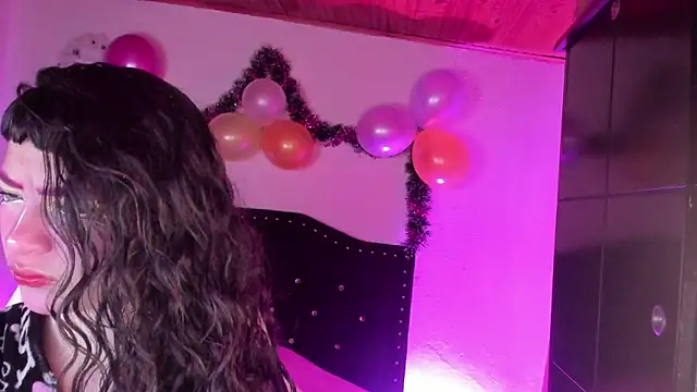 kitty  chs online show from December 2025 11:39:02 AM