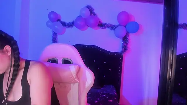 kitty  chs online show from February 2026 08:46:02 PM