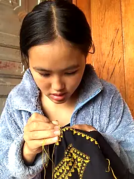 Snapshot of Mai_lovely chatting on October 2025 01:53:02 AM Mai lovely online show from October 2025 01:53:02 AM