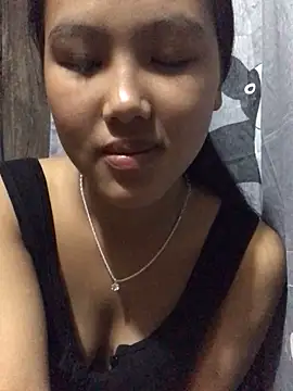 Snapshot of Mai_lovely chatting on October 2025 04:08:02 PM Mai lovely online show from October 2025 04:08:02 PM