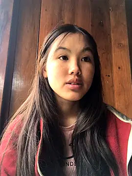 Snapshot of Mai_lovely chatting on November 2025 04:01:02 AM Mai lovely online show from November 2025 04:01:02 AM