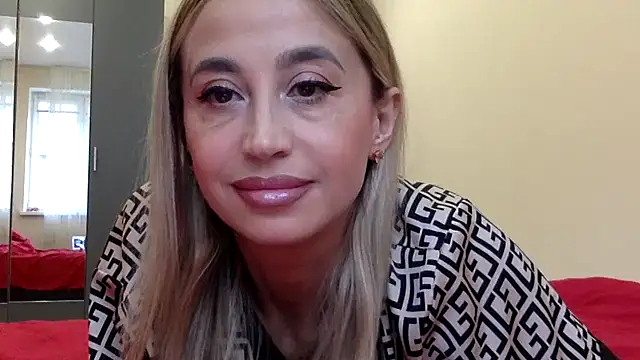 Snapshot of Jeyvaris chatting on November 2025 01:46:01 PM Jeyvaris online show from November 2025 01:46:01 PM