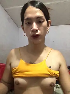 Snapshot of ashley_bombshell chatting on May 2026 01:06:01 PM ashley bombshell online show from May 2026 01:06:01 PM