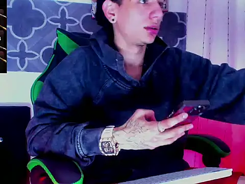 Skinny batman online show from December 2025 10:30:02 PM