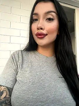 kiss Lissa online show from November 2025 02:08:01 PM