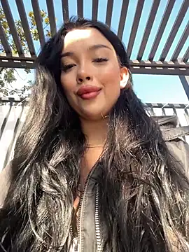 kiss Lissa online show from November 2025 11:44:01 AM