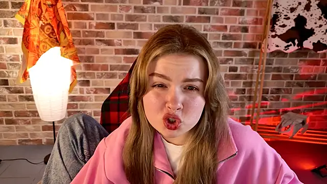 HaleySun online show from October 2025 01:22:01 PM