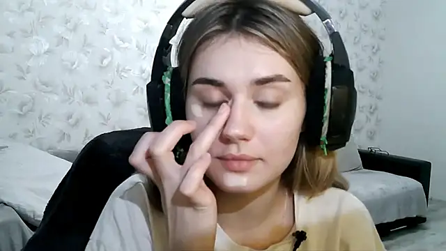 JerrieLoosle online show from September 2025 04:01:01 PM