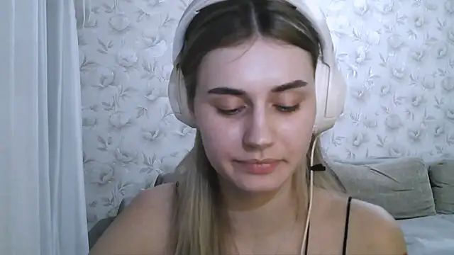 JerrieLoosle online show from October 2025 04:36:02 PM