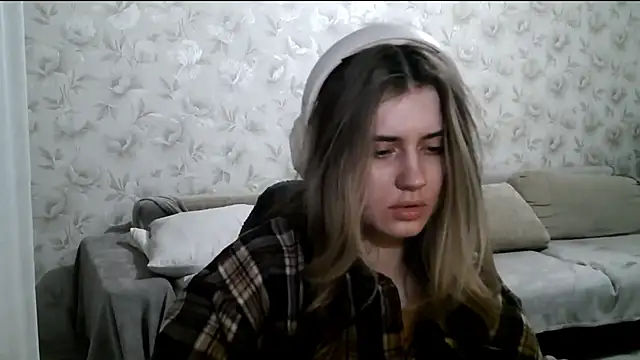 JerrieLoosle online show from October 2025 03:55:02 PM