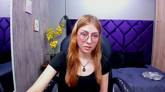 Snapshot of ChloeCampbell03 chatting on September 2025 05:40:02 PM ChloeCampbell03 online show from September 2025 05:40:02 PM