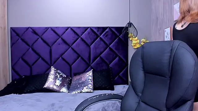 ChloeCampbell03 online show from November 2025 12:49:01 PM