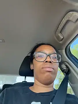 YeahhhitsBreezy online show from August 2026 10:33:02 PM