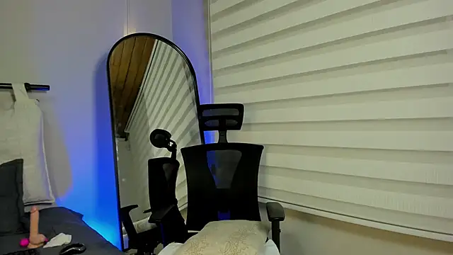 cherry bunnyx online show from September 2025 05:55:02 AM