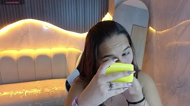 Saraah Tx online show from November 2025 02:54:02 AM