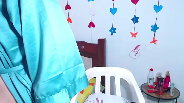 lorenacapelli online show from April 2026 12:32:01 PM