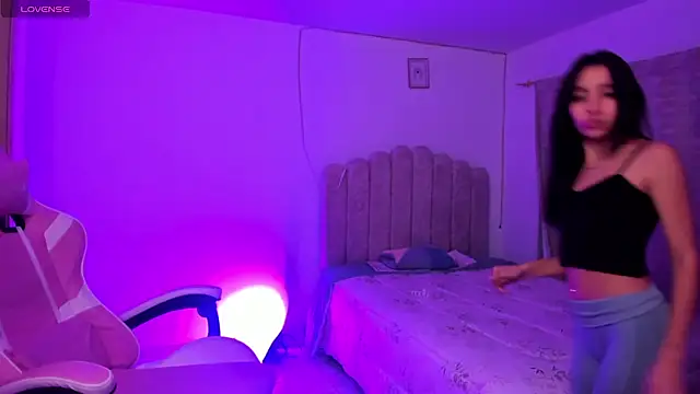 ISABELFORYOU1 online show from October 2025 12:24:01 AM