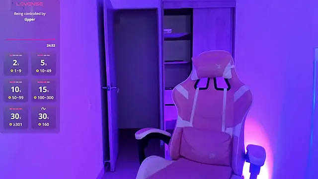 ISABELFORYOU1 online show from November 2025 10:12:01 PM