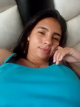 NileveSantanna online show from September 2025 09:40:02 PM