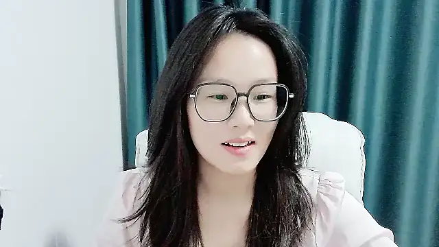 guai00 online show from October 2025 01:03:02 PM