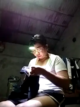 ttmxuxu online show from October 2025 01:43:02 PM