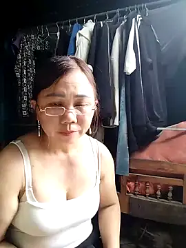 ttmxuxu online show from October 2025 03:39:02 AM