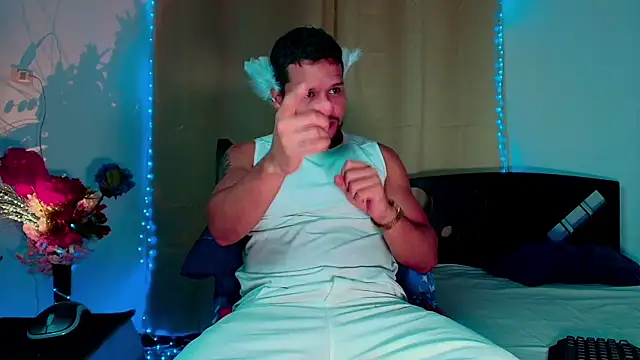 Snapshot of LucasGaeel chatting on November 2025 01:05:01 AM LucasGaeel online show from November 2025 01:05:01 AM