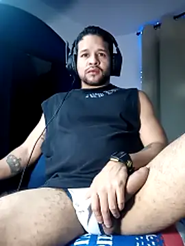 Snapshot of LucasGaeel chatting on November 2025 10:26:02 AM LucasGaeel online show from November 2025 10:26:02 AM