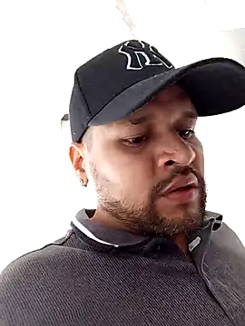 LucasGaeel online show from April 2026 03:13:01 PM