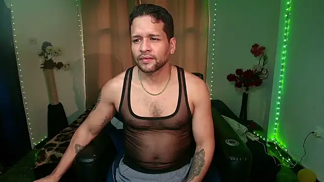 LucasGaeel online show from April 2026 03:44:01 PM