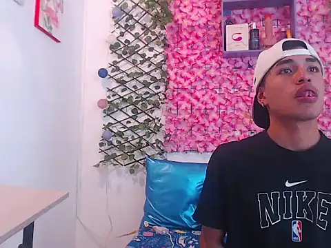 FUNNY AND HORNEY online show from September 2025 07:28:02 PM