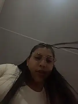 kloe28 online show from November 2025 03:39:02 AM