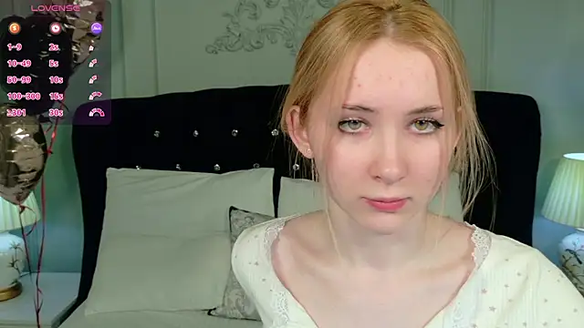 Snapshot of LiraKink chatting on February 2026 04:38:01 AM LiraKink online show from February 2026 04:38:01 AM