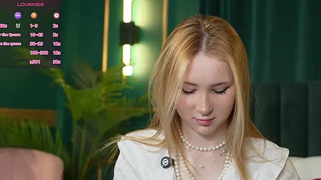 LiraKink online show from April 2026 04:12:02 AM