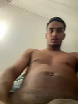 Aaroncornelius online show from March 2026 07:39:01 PM