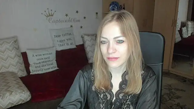 Tiffany Bates online show from October 2025 03:36:02 AM