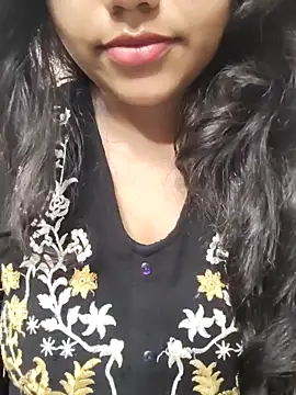 Snapshot of Miss_Rose__ chatting on October 2025 02:45:01 AM Miss Rose online show from October 2025 02:45:01 AM