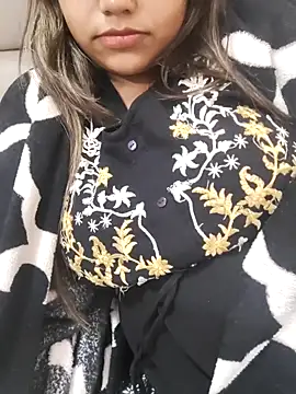 Snapshot of Miss_Rose__ chatting on November 2025 05:56:02 PM Miss Rose online show from November 2025 05:56:02 PM