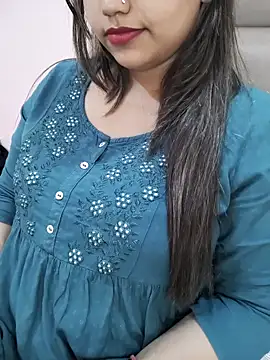 Snapshot of Miss_Rose__ chatting on November 2025 02:05:01 PM Miss Rose online show from November 2025 02:05:01 PM