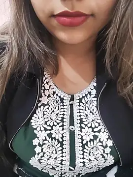 Snapshot of Miss_Rose__ chatting on December 2025 09:14:01 AM Miss Rose online show from December 2025 09:14:01 AM